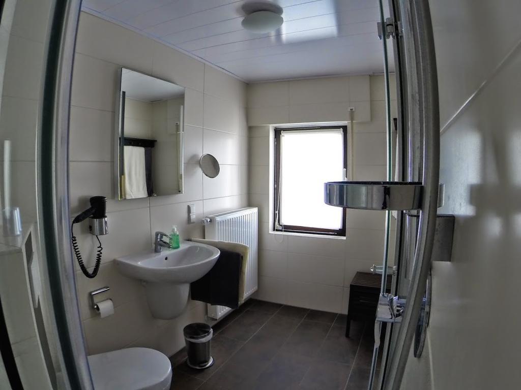Ferienwohnungen Haus Am Wuerzlaysteig Lehmen Quarto foto
