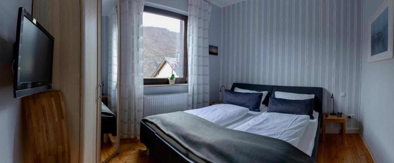 Ferienwohnungen Haus Am Wuerzlaysteig Lehmen Exterior foto